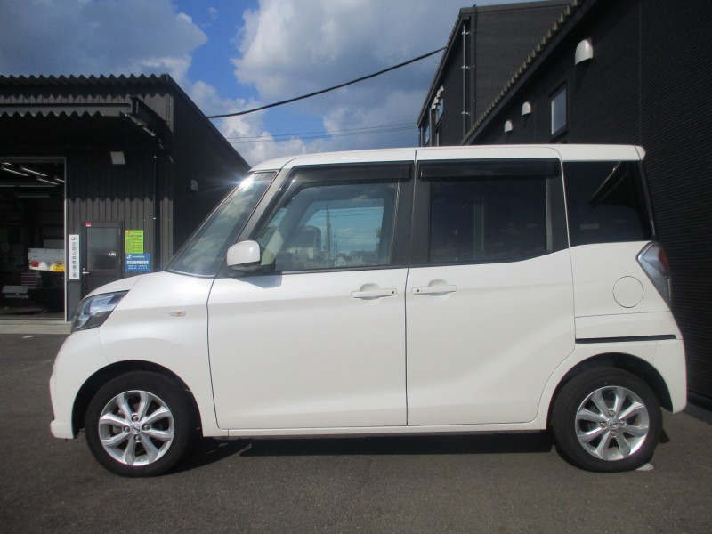 ニッサン デイズルークス 4枚目