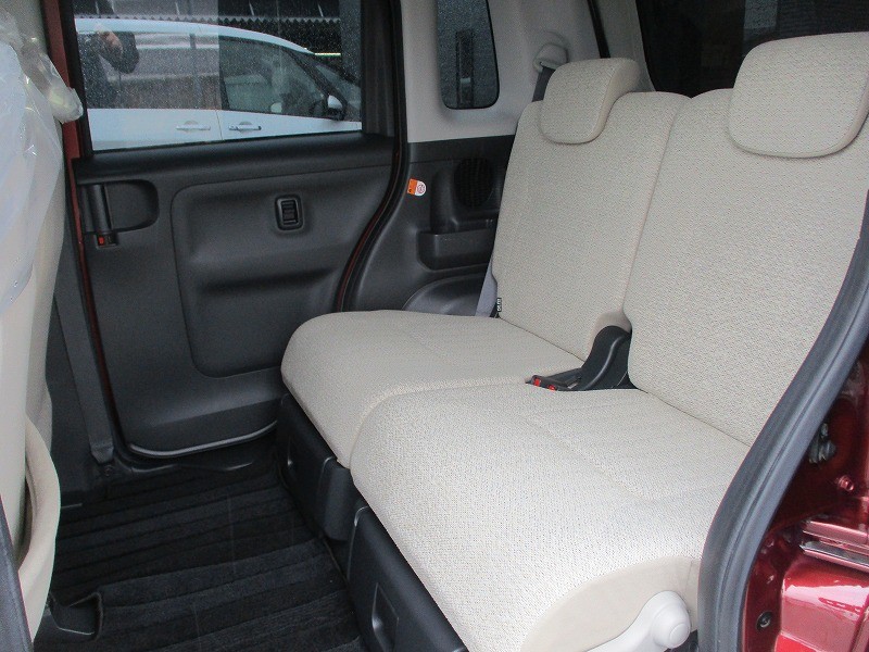 ダイハツ ムーヴキャンバス 13枚目