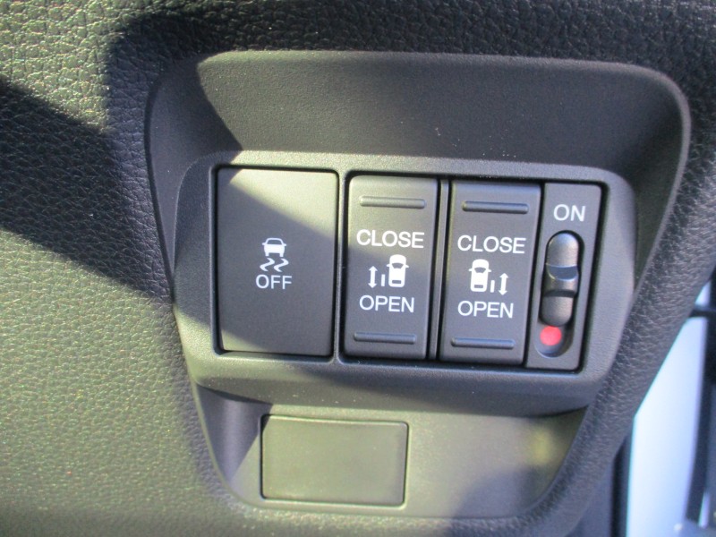 ホンダ フリード 13枚目