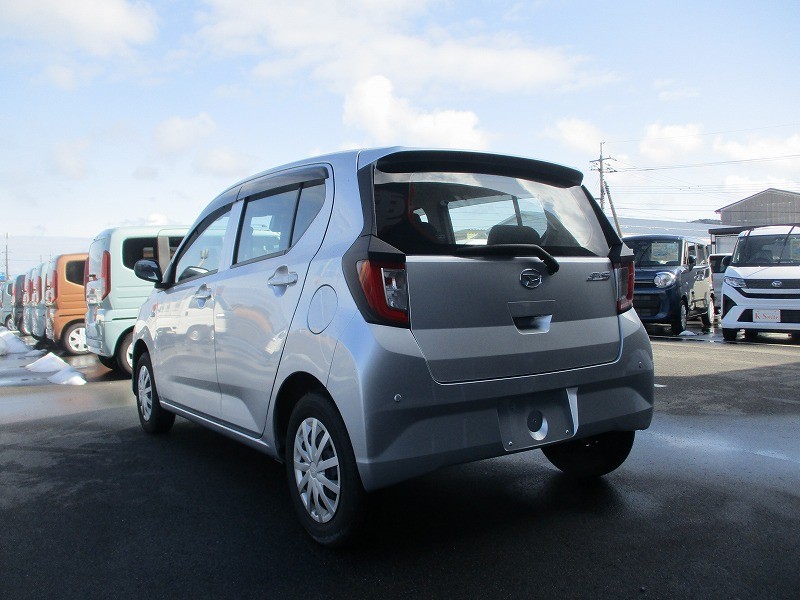 ダイハツ ミライース 9枚目