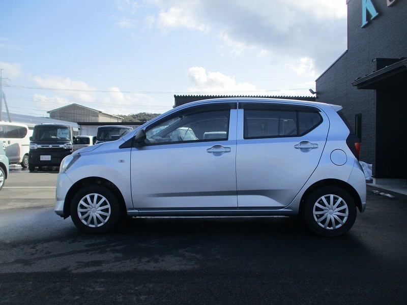 ダイハツ ミライース 10枚目