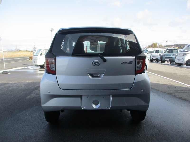 ダイハツ ミライース 6枚目