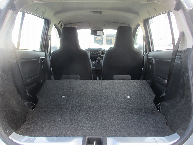 ダイハツ ミライース 8枚目