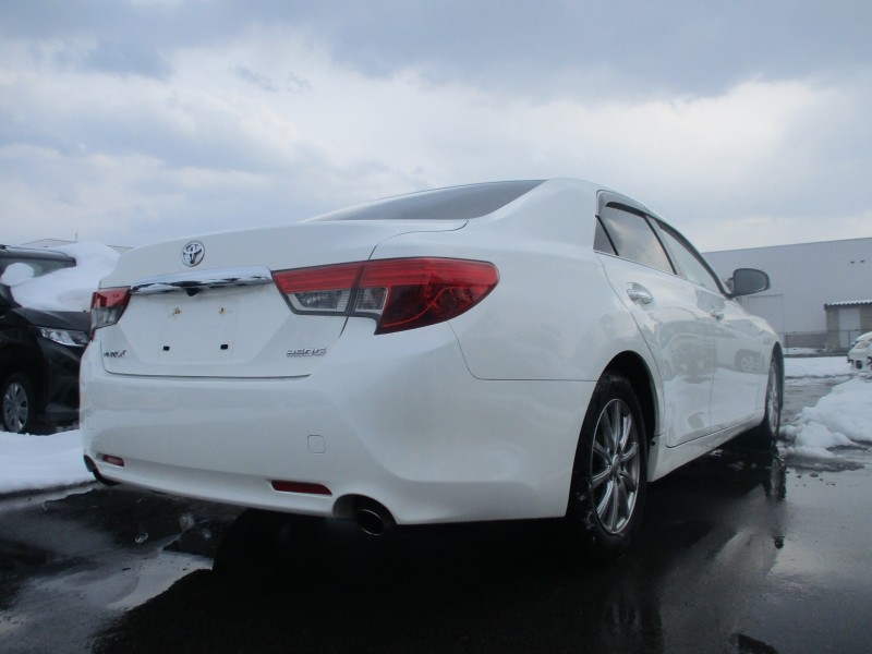 トヨタ マークX 4枚目