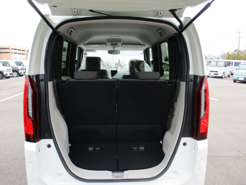 ホンダ N BOX 9枚目