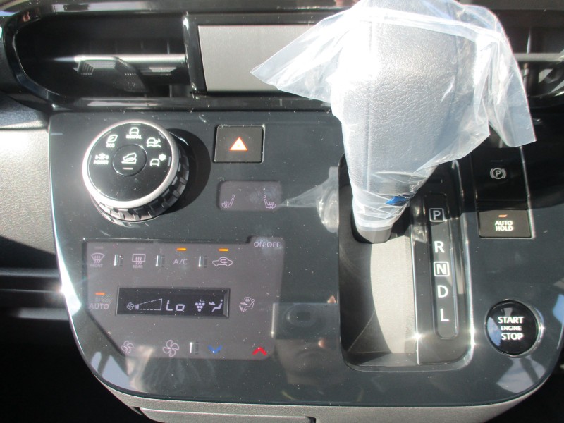 三菱 デリカミニ 14枚目