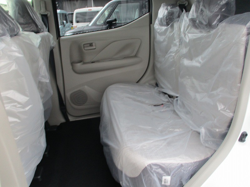 三菱 eKワゴン 13枚目