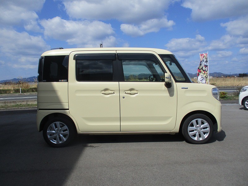 スズキ スペーシア 4枚目