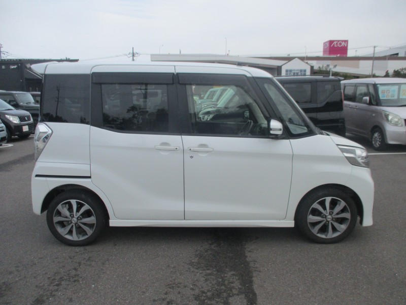 ニッサン デイズルークス 3枚目