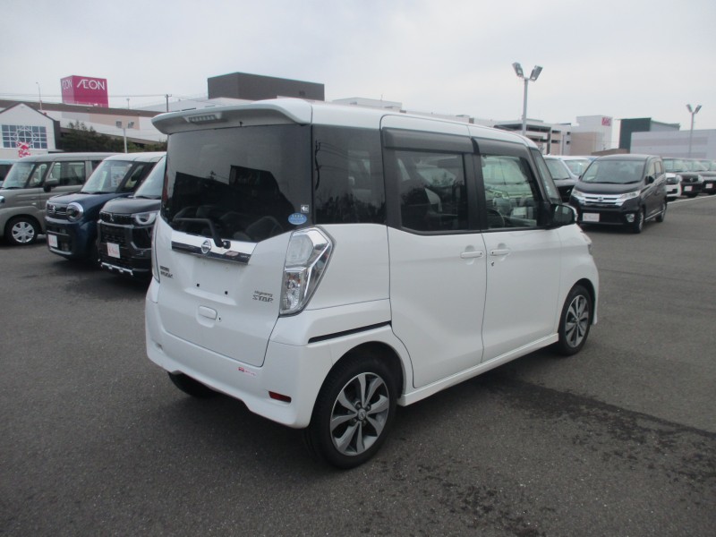 ニッサン デイズルークス 4枚目