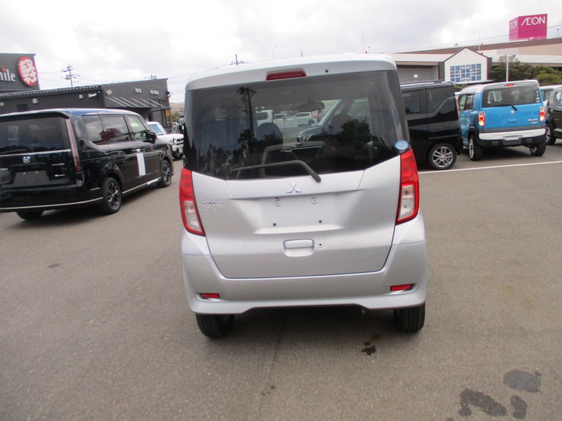 三菱 eKスペース 5枚目