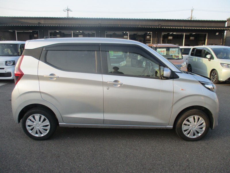 三菱 eKワゴン 3枚目