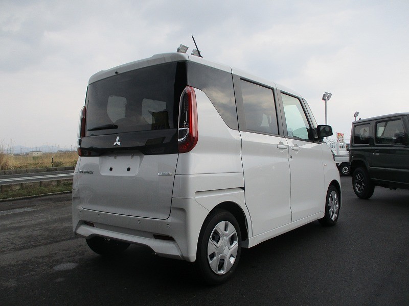 三菱 eKスペース 5枚目