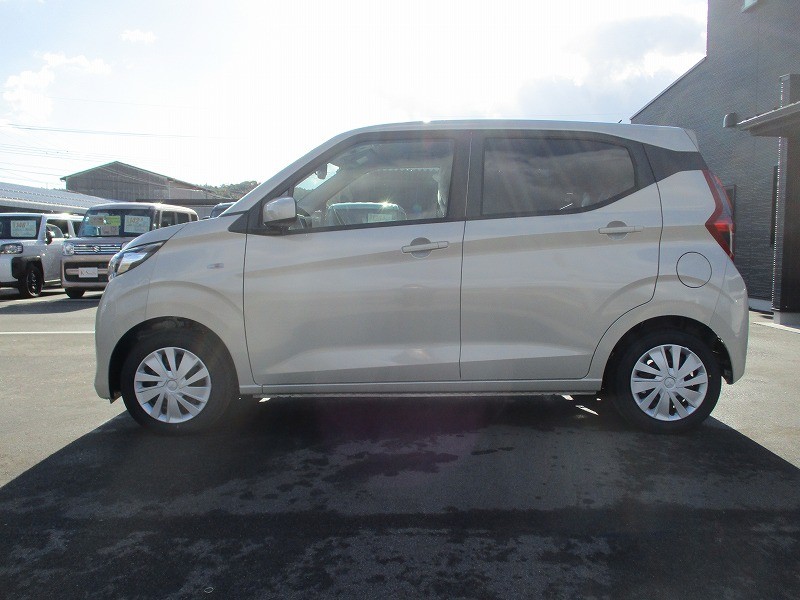 三菱 eKワゴン 11枚目