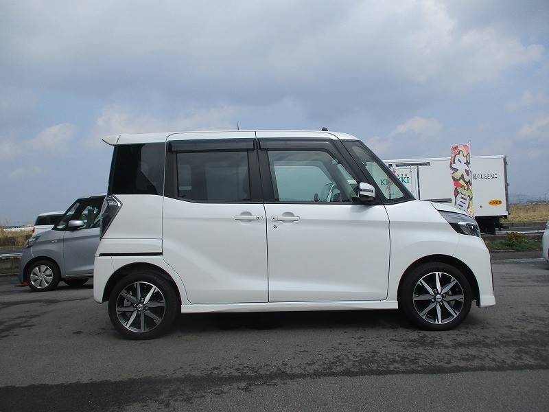 ニッサン デイズルークス 4枚目