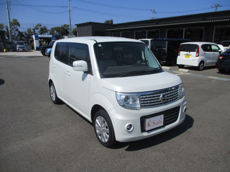 ニッサン モコ 2枚目