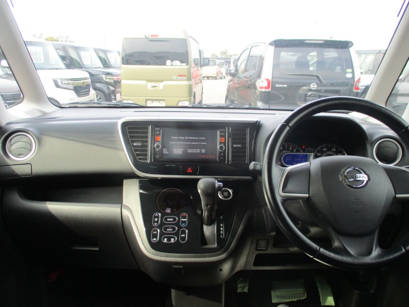 ニッサン デイズルークス 11枚目