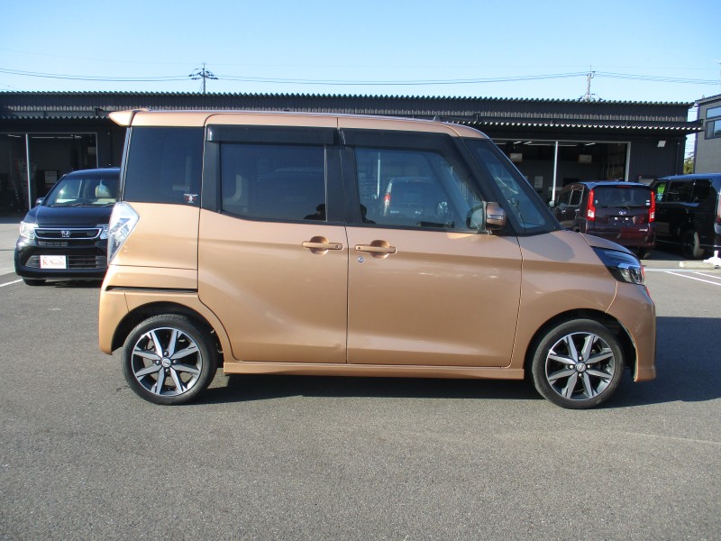 ニッサン デイズルークス 3枚目