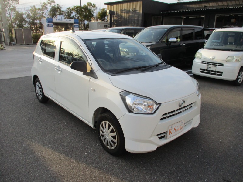 ダイハツ ミライース 2枚目