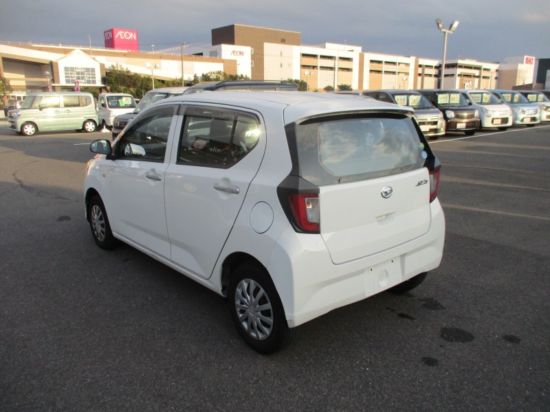 ダイハツ ミライース 6枚目