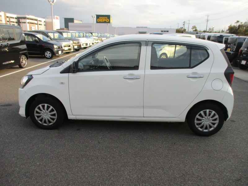 ダイハツ ミライース 7枚目