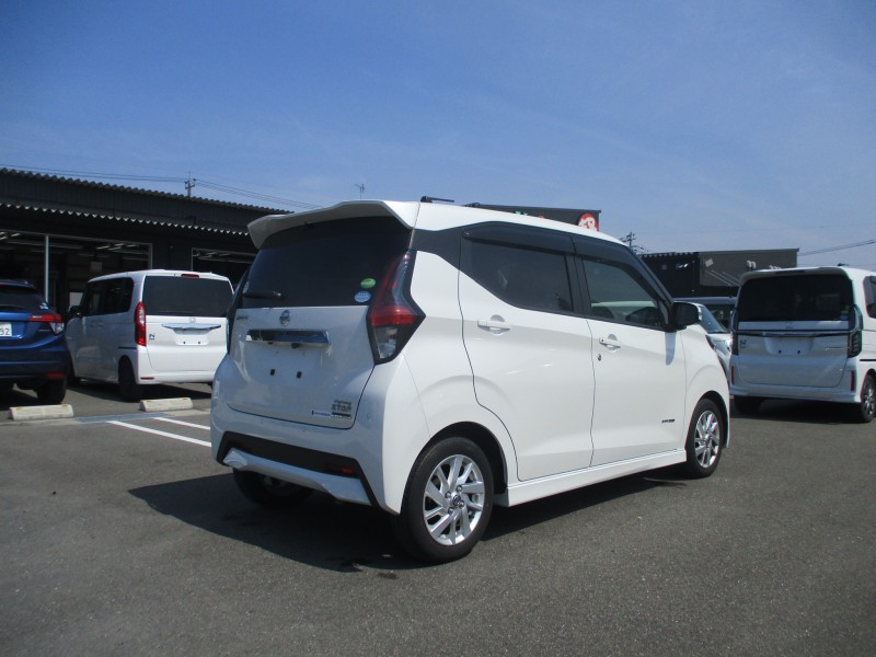 ニッサン デイズ 4枚目