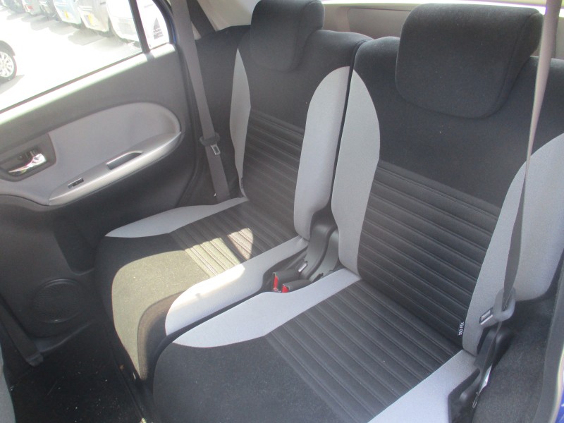 ダイハツ キャストアクティバ 10枚目