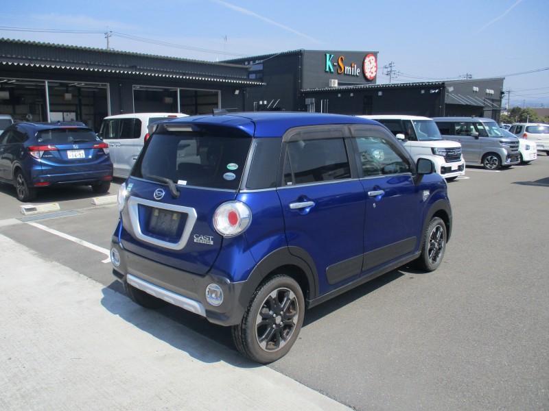 ダイハツ キャストアクティバ 4枚目