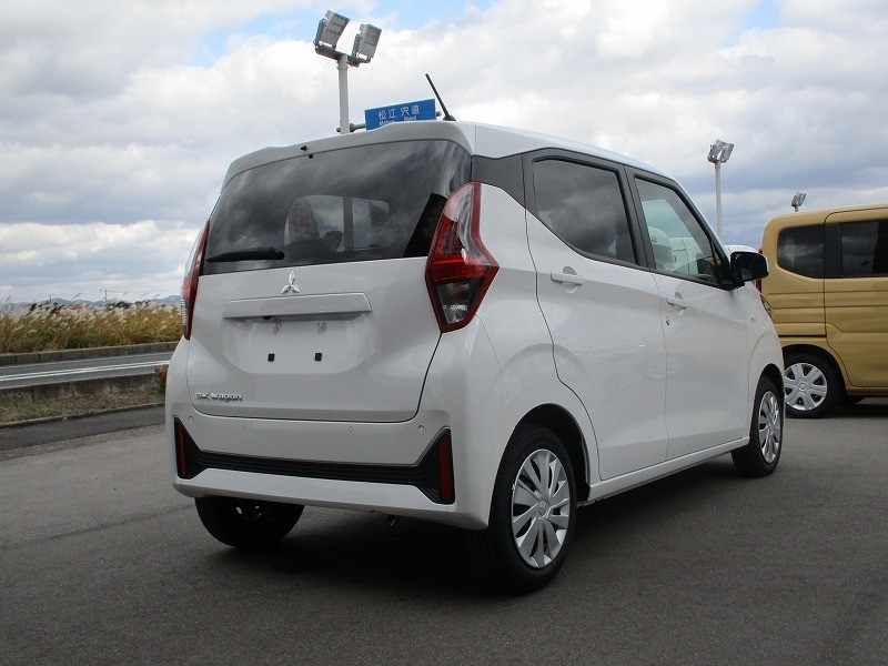三菱 eKワゴン 4枚目