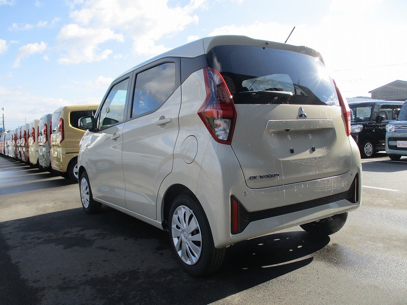 三菱 eKワゴン 9枚目