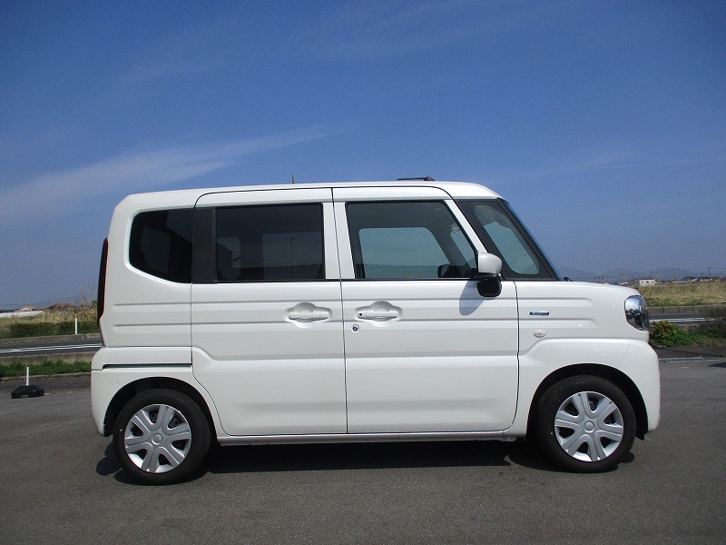 スズキ スペーシア 4枚目