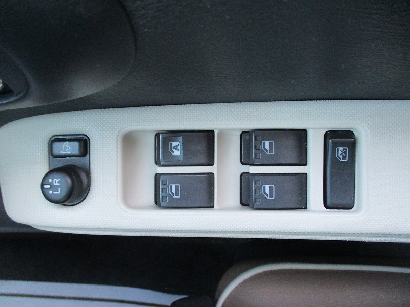 ダイハツ ミラココア 18枚目