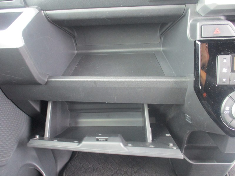 トヨタ ピクシスメガ 13枚目