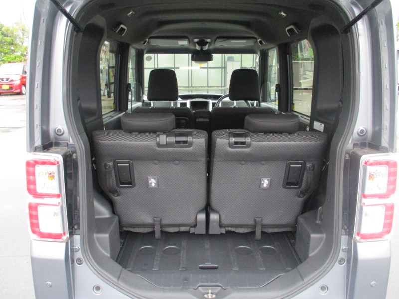 トヨタ ピクシスメガ 14枚目