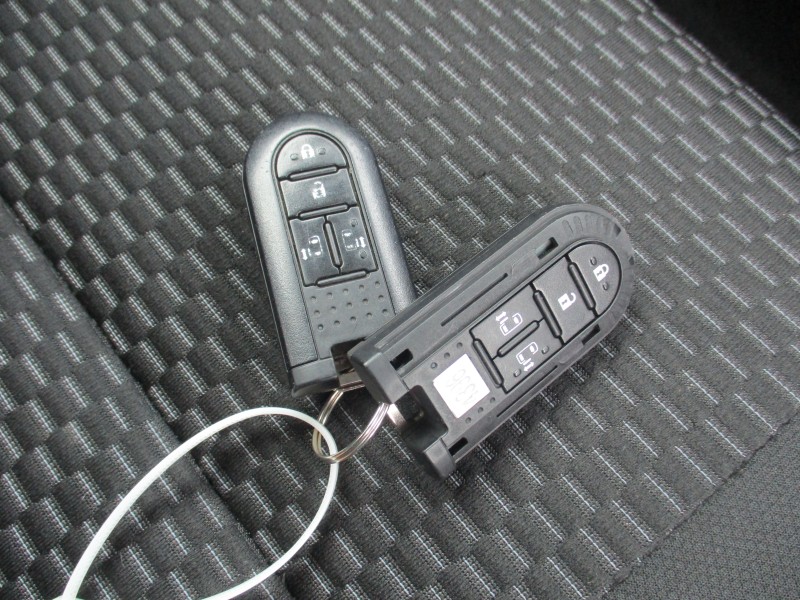 トヨタ ピクシスメガ 19枚目