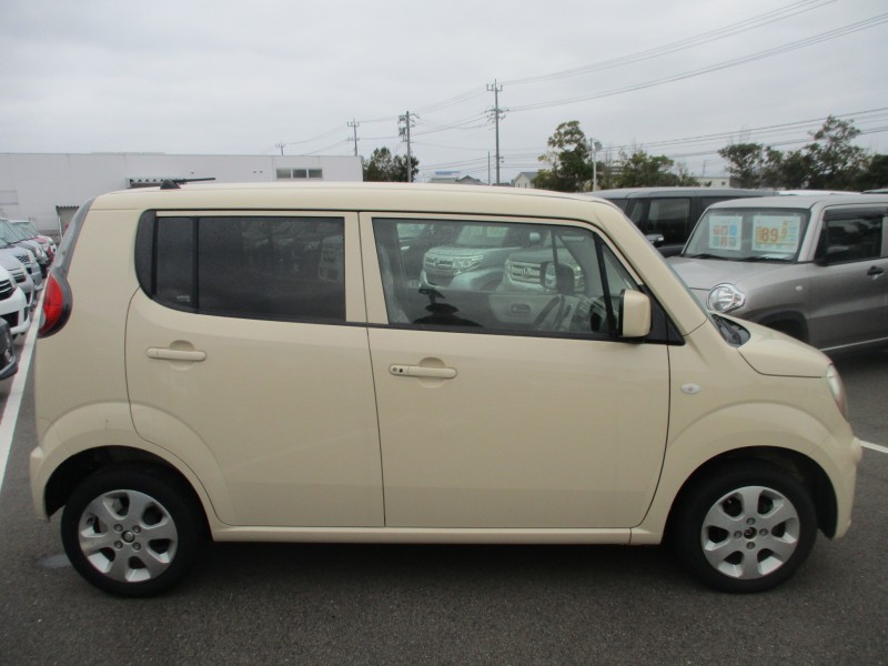 ニッサン モコ 3枚目