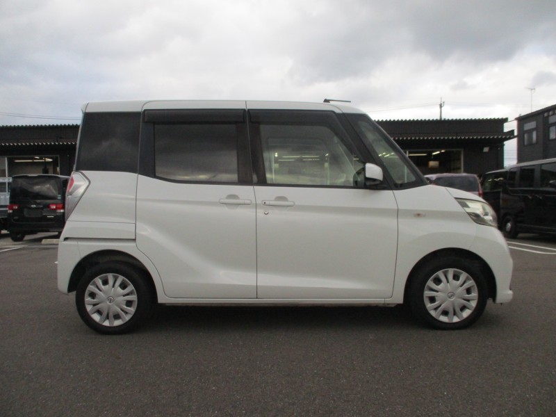 ニッサン デイズルークス 3枚目