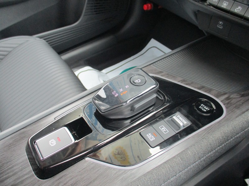 ニッサン ノートオーラ 15枚目