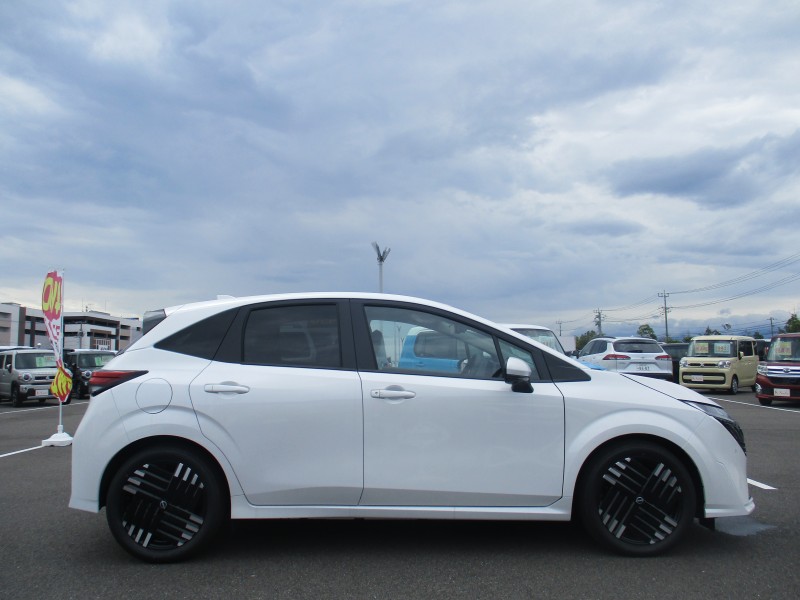 ニッサン ノートオーラ 3枚目