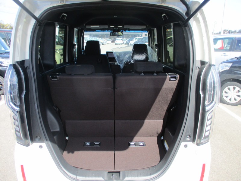 ホンダ N BOX 9枚目