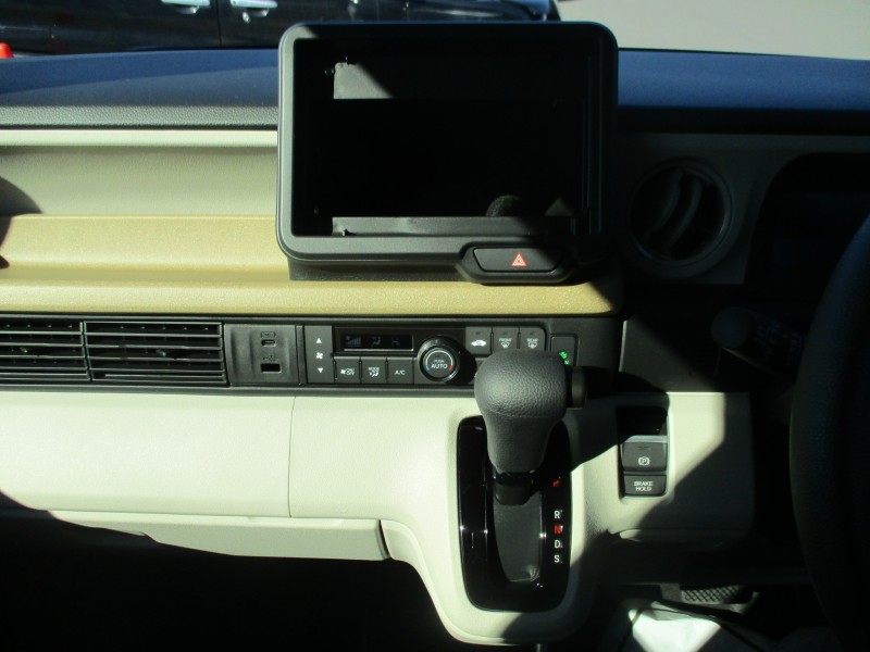 ホンダ N BOX 18枚目