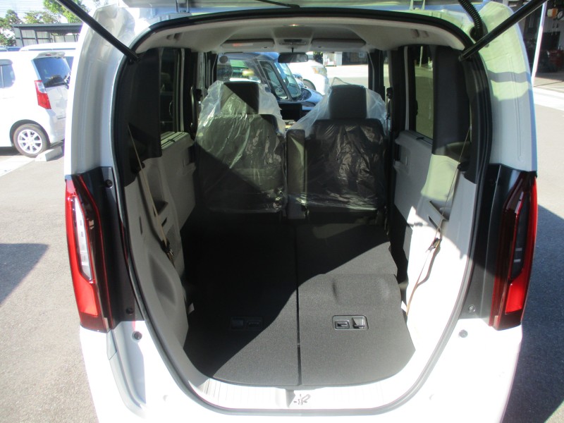 ホンダ N BOX 18枚目