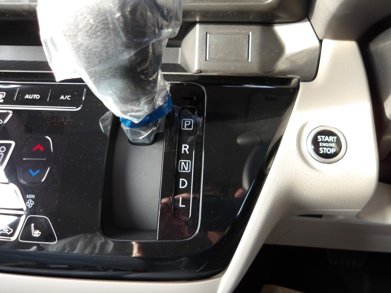 三菱 eKスペース 14枚目