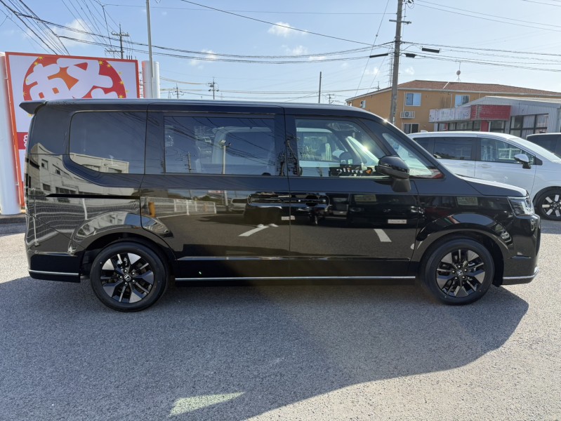 ホンダ ステップワゴンスパーダ 3枚目