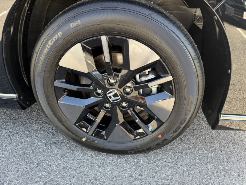 ホンダ ステップワゴンスパーダ 8枚目