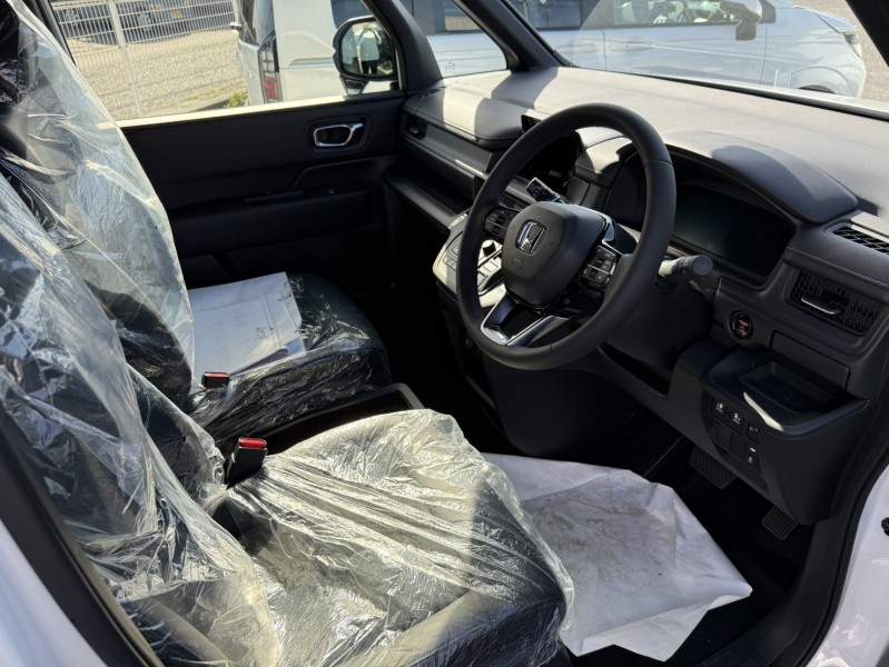 ホンダ ステップワゴンスパーダ 12枚目