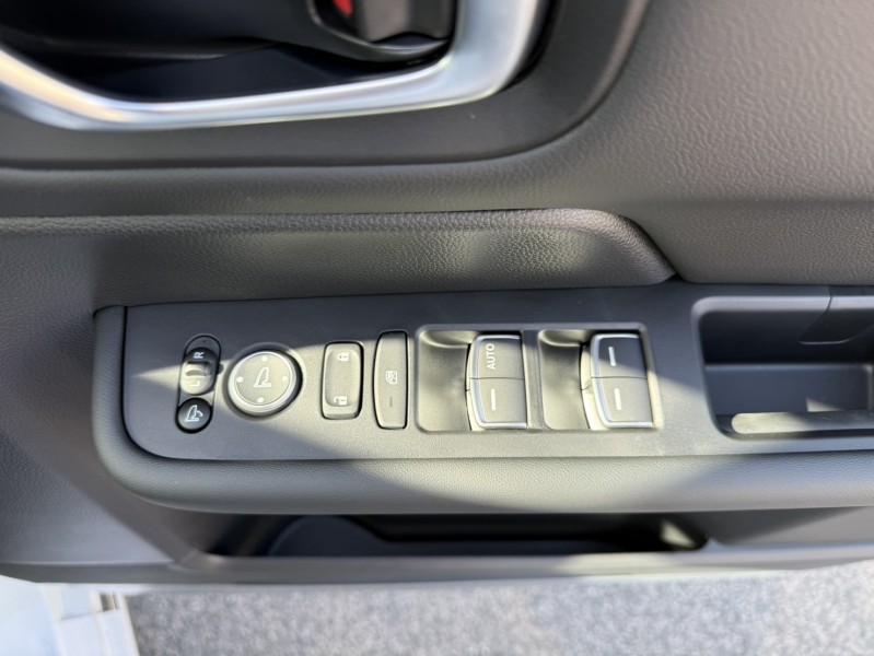 ホンダ ステップワゴンスパーダ 13枚目