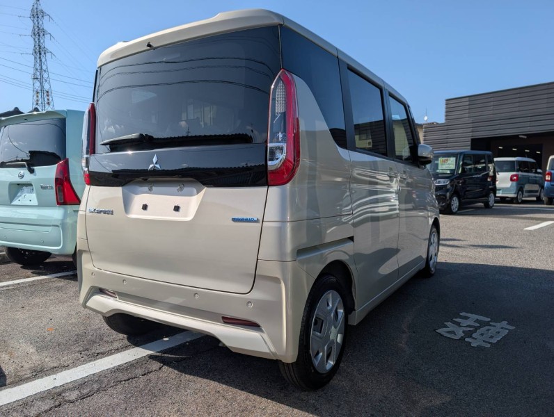 三菱 eKスペース 4枚目