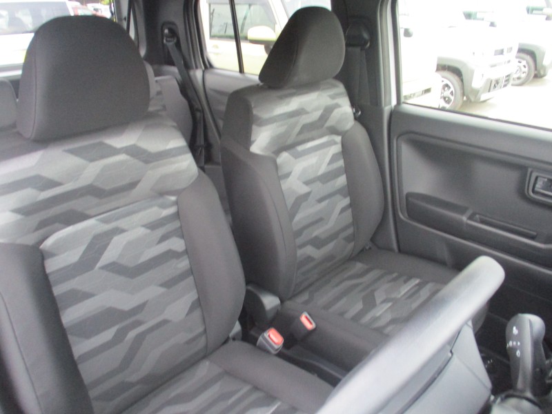 ダイハツ タフト 11枚目