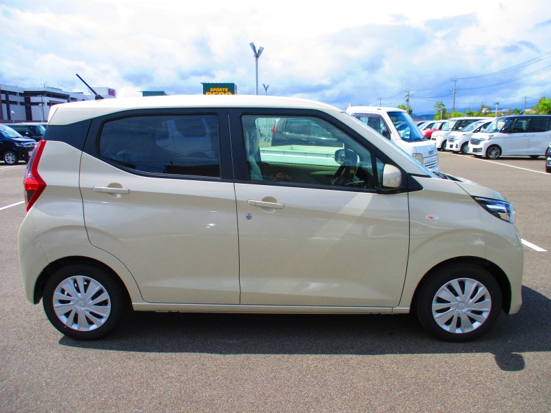 三菱 eKワゴン 4枚目